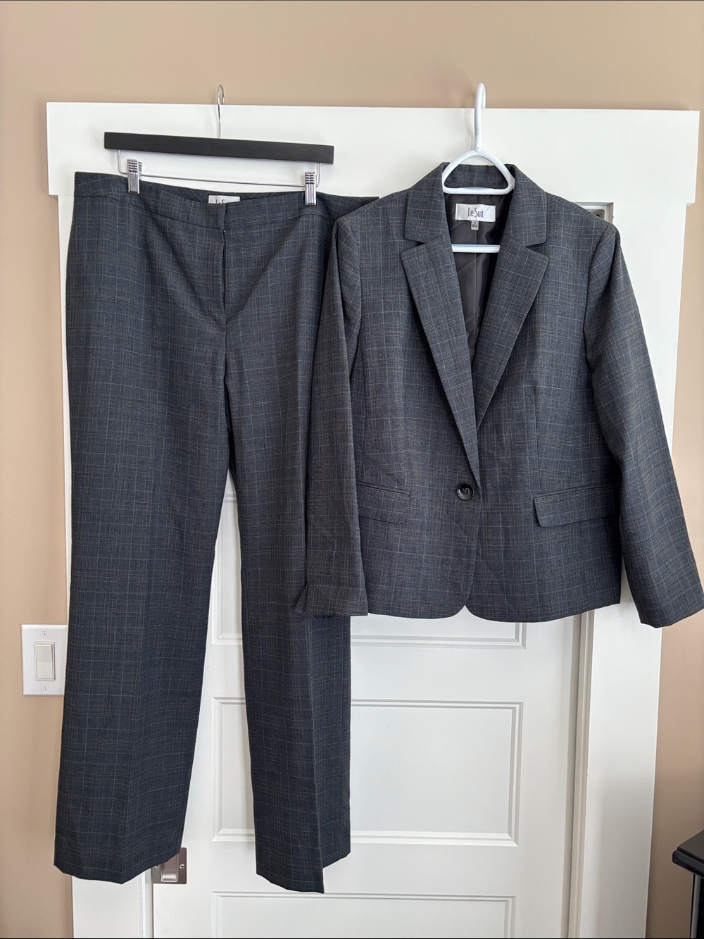 Le Suit Pant Suit